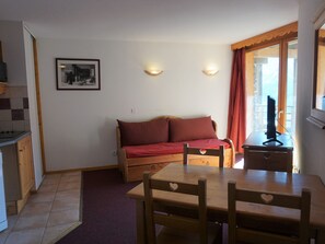 TV - Cozy 2-room apartment, 4 ppl, balcony, parking, WIFI, Orcières Merlette (Orcières Merlette)