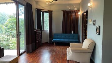 3 chambres, fer et planche Ă repasser, Wi-Fi, draps fournis