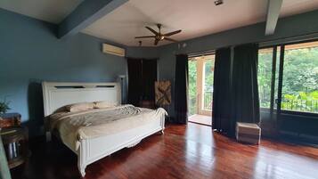 3 chambres, fer et planche Ă repasser, Wi-Fi, draps fournis