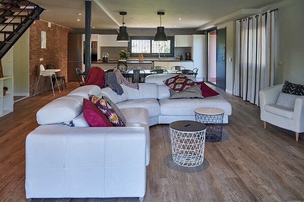 TV connectée, cheminée