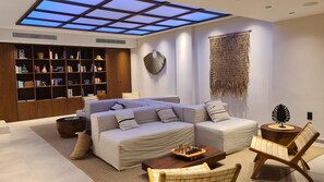 Interior - Signature Pool Suite - Outdoor Whirlpool Bath & Sea Front by Meraviglia Slow Liv (Preveza)