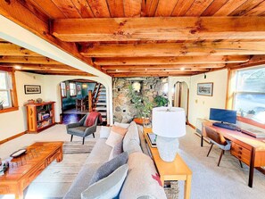 TV, fireplace, offices
