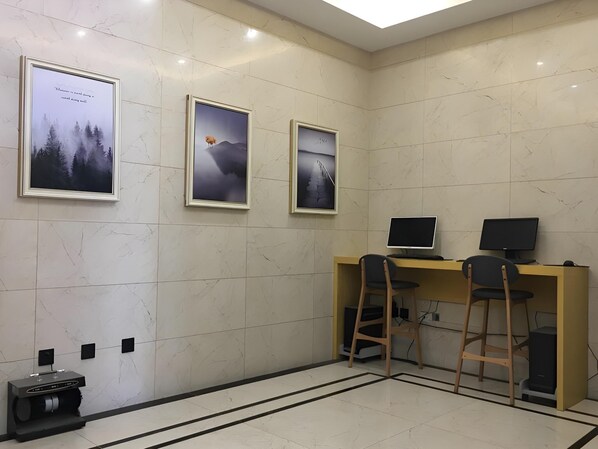 Business centre - Greentree Inn Beijing Yanqing District Badaling Changcheng Kangzhuang Smart Choice (Yanqing)
