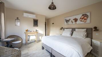 1 bedroom, travel crib, free WiFi