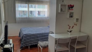 Iron/ironing board, free WiFi, bed sheets, wheelchair access