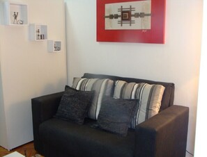 TV - COMFORTABLE, MODERN AND CHARMING APARTMENT IN GLÓRIA NEXT TO LAPA, WITH A BEAUTIFUL VIEW (Rio de Janeiro)