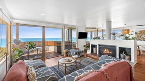 TV, fireplace