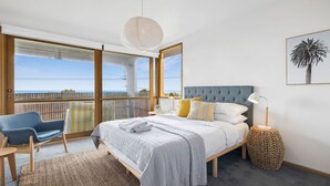 Room - Nautica Breath Taking Ocean Views Beachfront (Lorne)