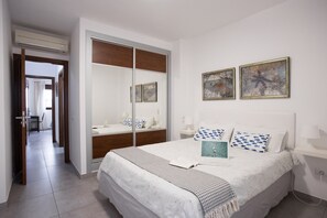 2 chambres, fer et planche à repasser, Wi-Fi gratuit, draps fournis