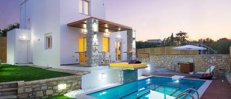 Utomhuspool