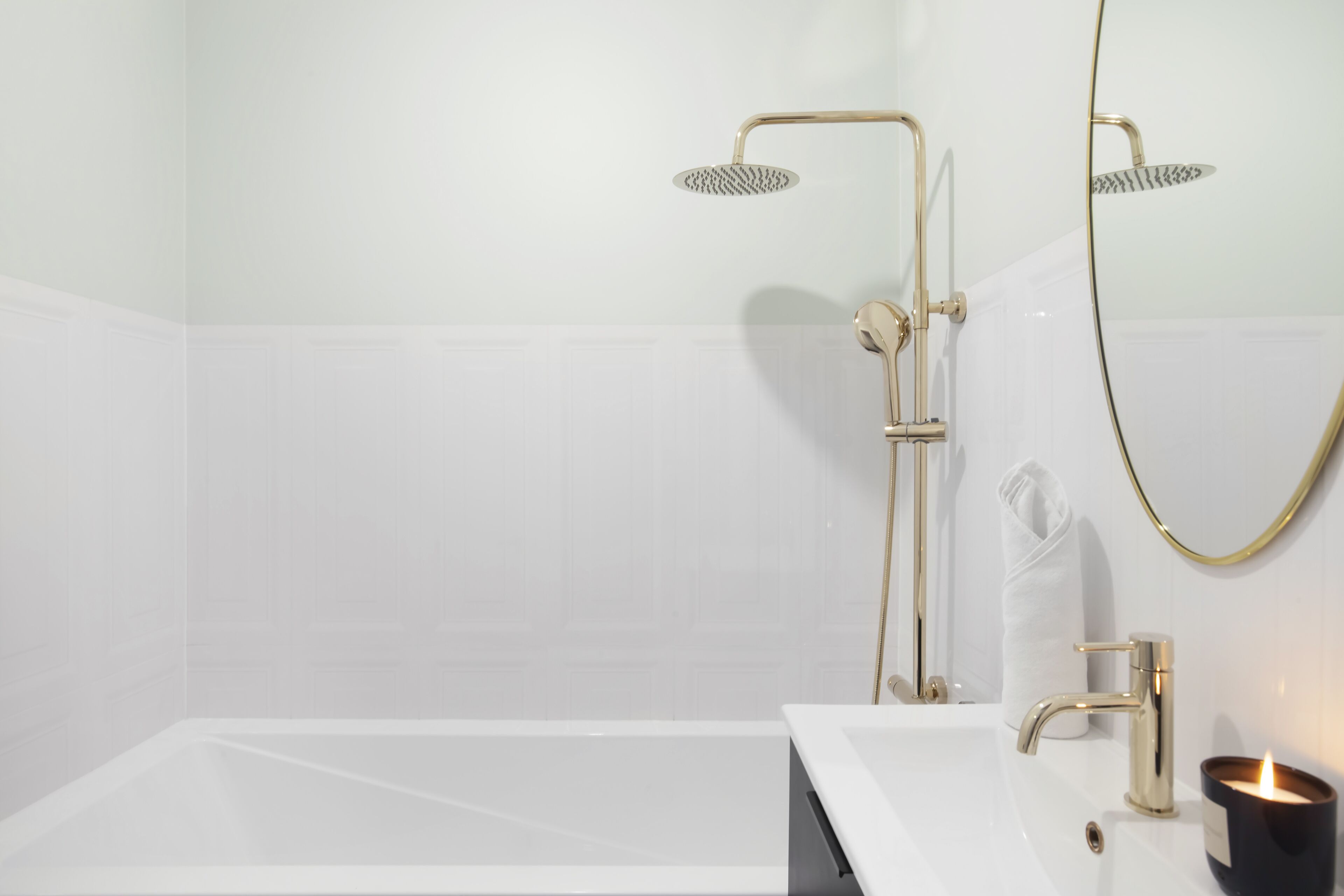 Deluxe Apartment (Minty) | Bathroom | Towels