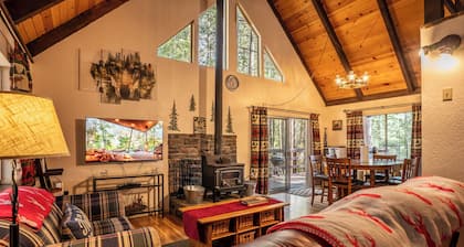 Whispering Pines-Pet Friendly w/ Central Heat!