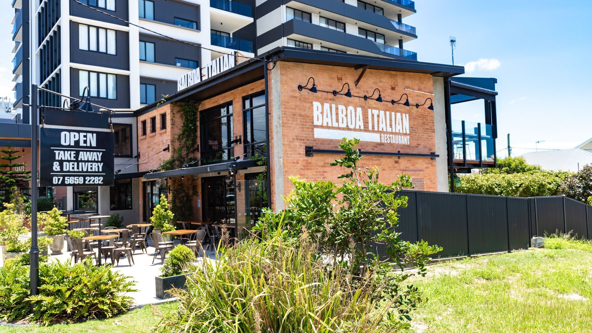 Happy Dayz - Palm Beach Dog Friendly Beach House — image 30