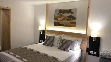 1 habitación, tabla de planchar con plancha, wifi y ropa de cama