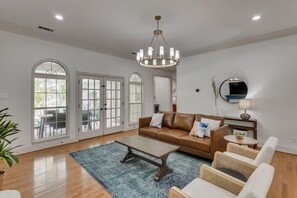 TV, fireplace, offices