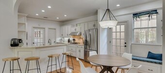 Amazing Luxury 5 Bedrooms Home with Private Pool