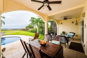 تناول الطعام بالخارج