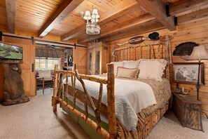 3 bedrooms, iron/ironing board, travel cot, WiFi