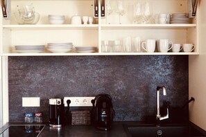 Studiosuite | Eigene Küche | Großer Kühlschrank, Mikrowelle, Ofen, Herdplatte