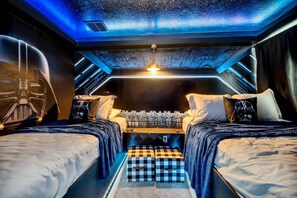 9 bedrooms, desk, iron/ironing board, travel crib