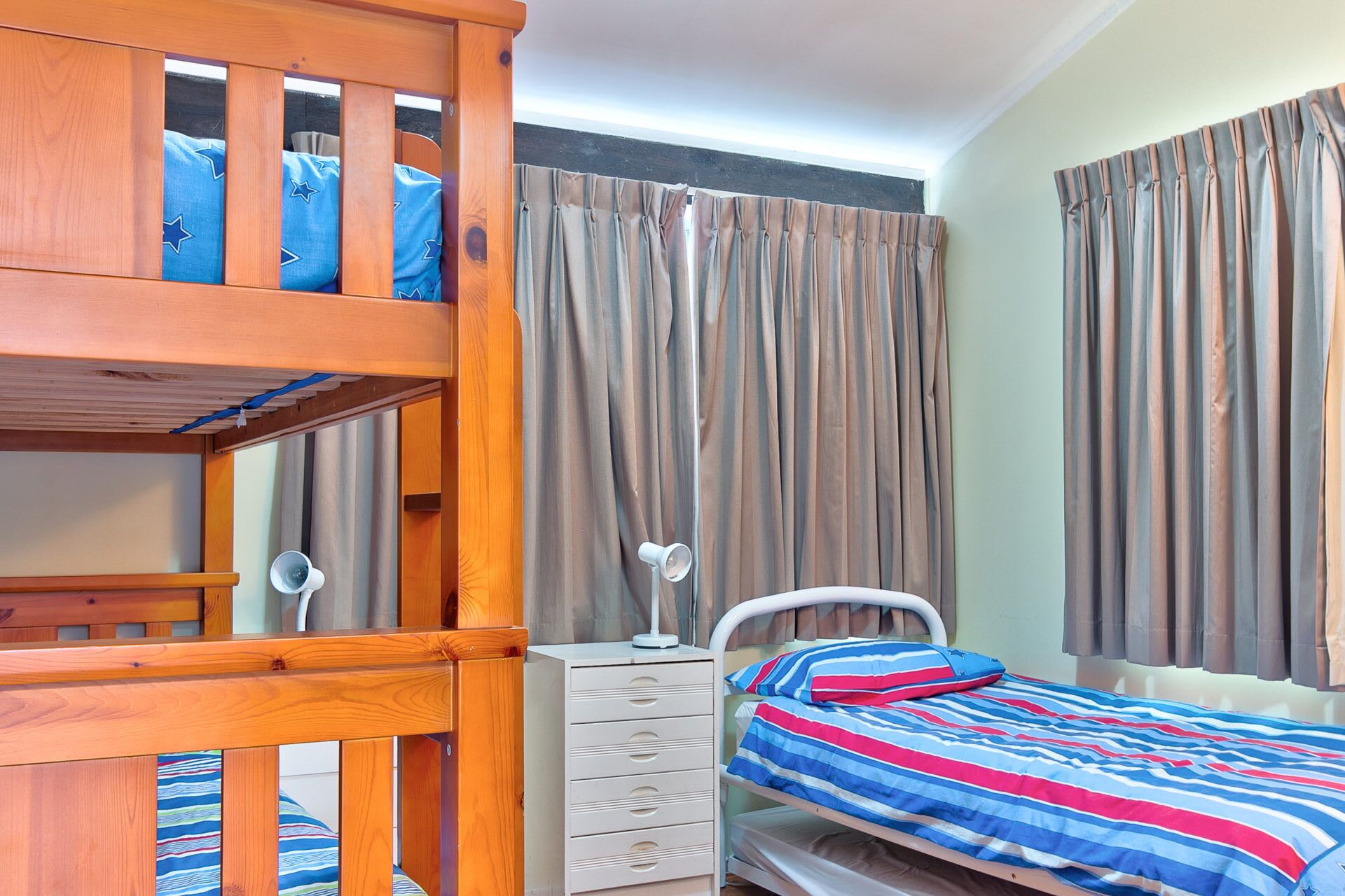 3 bedrooms, iron/ironing board
