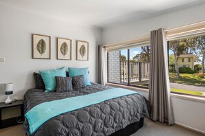 3 bedrooms, iron/ironing board, WiFi