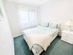 2 slaapkamers, een strijkplank/strijkijzer, wifi
