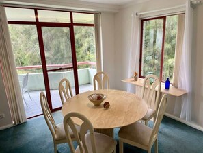 Dining - Fathoms 5 at Mollymook (Mollymook)