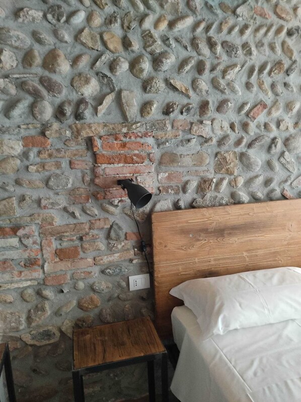 1 chambre, fer et planche à repasser, Wi-Fi gratuit, draps fournis