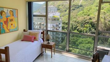 2 quartos, escrivaninha, Wi-Fi, acesso para cadeiras de rodas