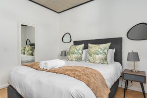 1 chambre, fer et planche à repasser, accès au Wi-Fi (inclus)