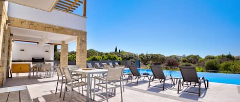 Luxe villa | Terras