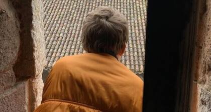 Charming Villa Overllooking Plaza in Monpazier<br>