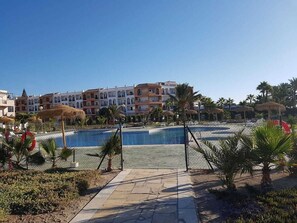 Outdoor pool - Extraordinary duplex in Natura World (Vera)