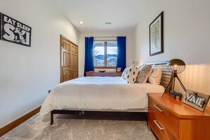 4 Schlafzimmer, Bügeleisen/Bügelbrett, kostenloses WLAN, Bettwäsche