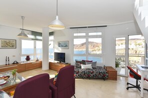 Living area - Apartment El Confital RF18 by VillaGranCanaria (Las Palmas de Gran Canaria)