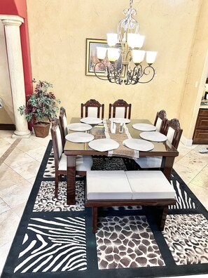 تناول الطعام