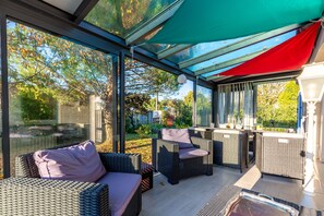 Terrace/patio - Gawa's House - Maison avec jardin proche mer (Meschers-sur-Gironde)