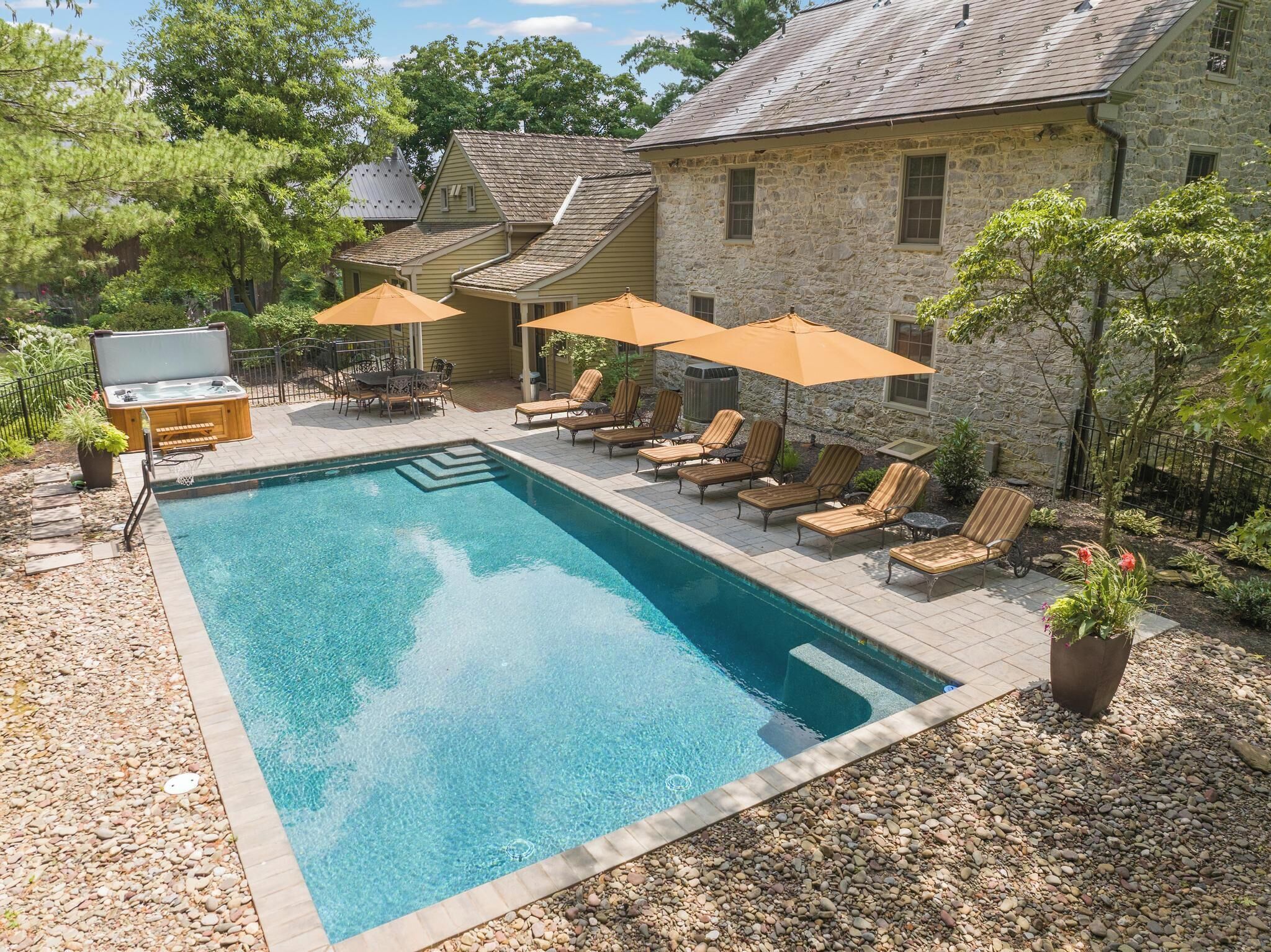 5 Star LUX Private Retreat Pool Hot Tub 6BR Arcade