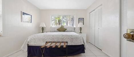 1 bedroom, in-room safe, iron/ironing board, free WiFi