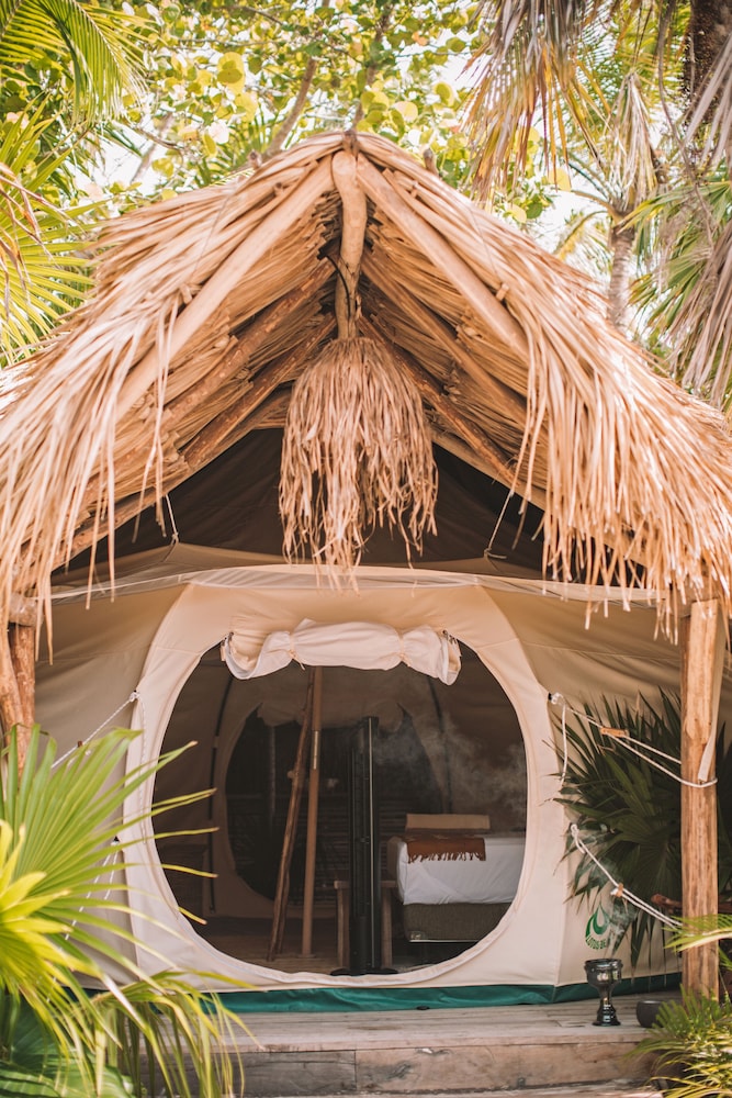Nativus Glamping & Cenote Tulum by null