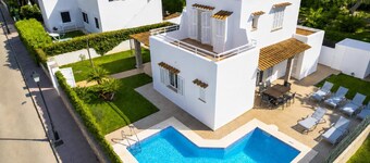 Villa Roca Nova - Cuatro Habitaciones Villa, Capacidad 8