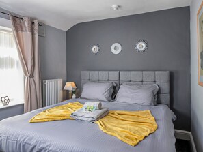 6 bedrooms, free WiFi, bed sheets