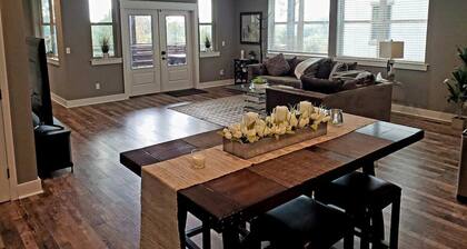 This house is a 2 bedroom(s), 1 bathrooms, located in Chattanooga, TN.
