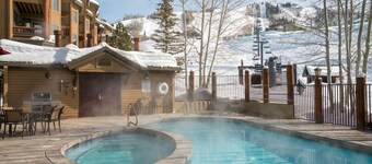 Learning to Fly! Stunning Ski In/Out, On-Call Shuttle, Ski Valet, Hot Tub, Pool, Complete Remodel!
