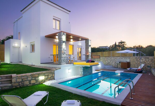 Piscine extérieure