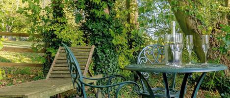 屋外ダイニングエリア