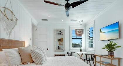 Cozy brand new studio in the heart of downtown Naples