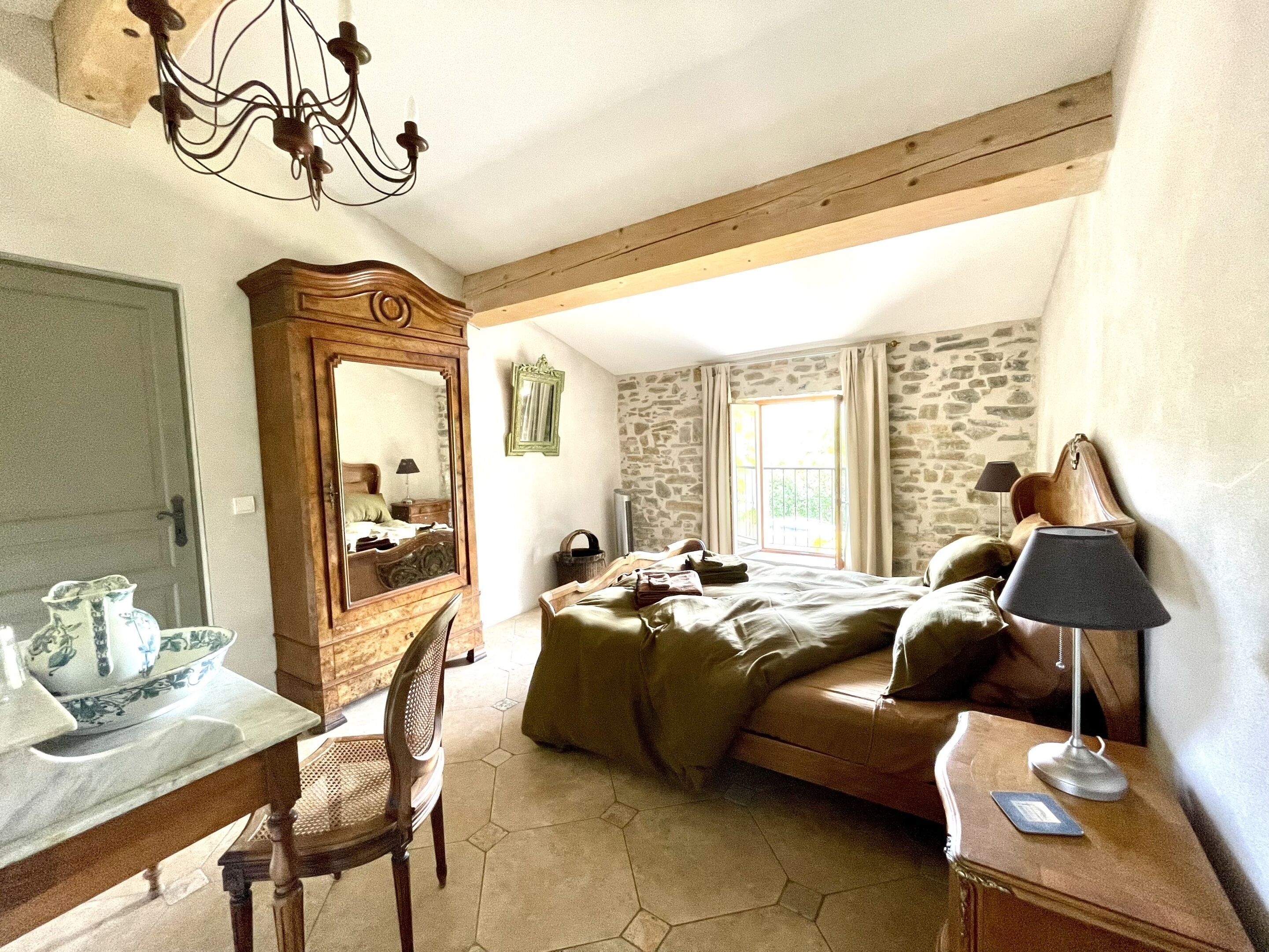 3 chambres, bureau, fer et planche à repasser, Wi-Fi gratuit