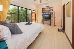 4 bedrooms, in-room safe, desk, iron/ironing board - VIEW TALAY VILLA - PATTAYA HOLIDAY HOUSE WALKING STREET (Pattaya)